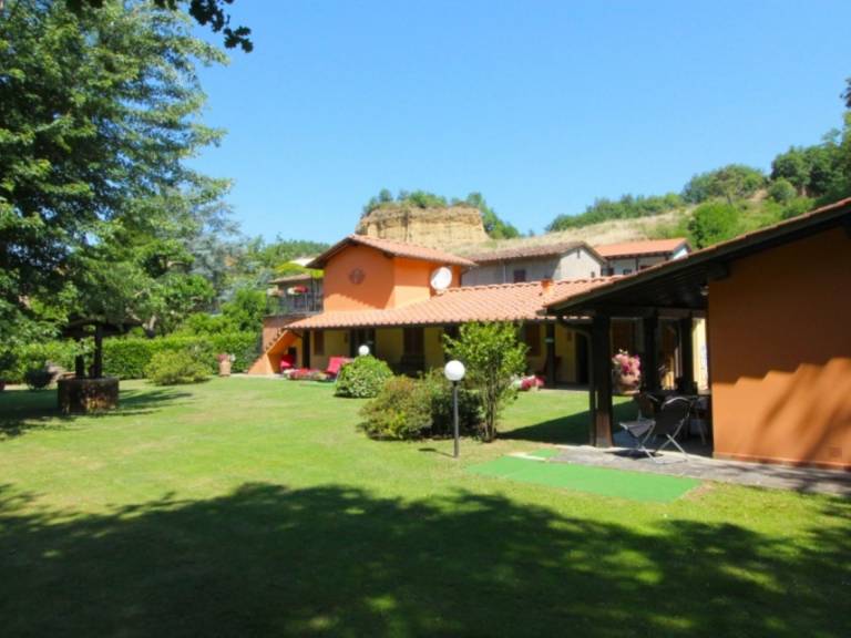 Child-friendly lovely villa with private pool, garden & patio | Pets are welcome — photo 5
