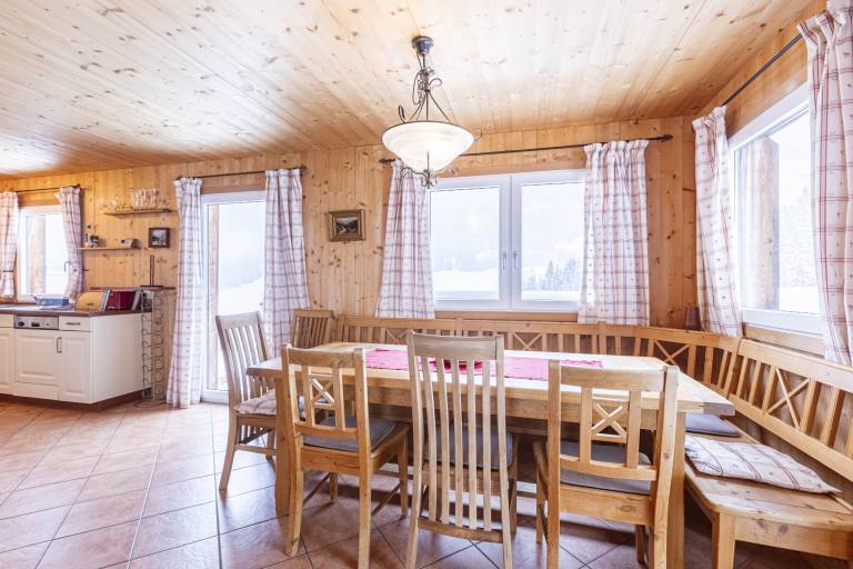 Chalet with yard, sauna & patio — photo 2