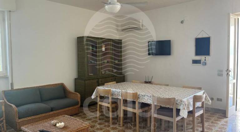 House with 3 rooms for 8 persons in Porto Cesareo
