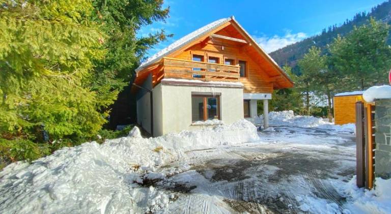 Villa with hot tub & pool — photo 4
