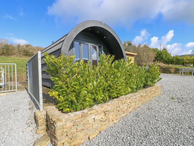 Cottage with garden & jacuzzi | Pet-friendly — photo 2