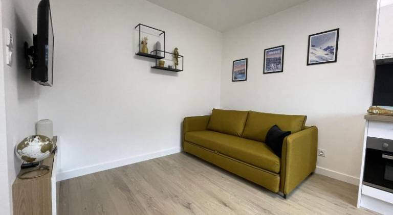 Rental apartment with 1 room for 2 persons in Gieres