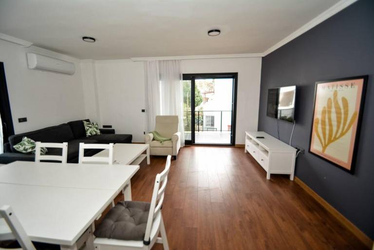 Fully equipped wonderful vacation home with pool, grill & garden | Next to the beach | Pets are welcome — photo 3