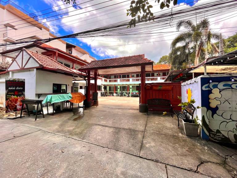 Serviced apartment with terrace & yard | Near Wat Umong | Pets are welcome in Chiang Mai