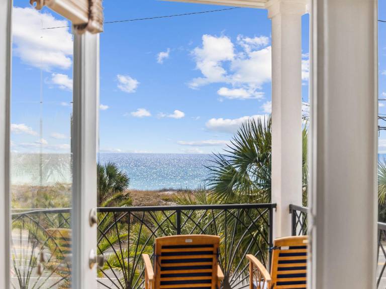 Private Paradise on Front Beach Rd — photo 4