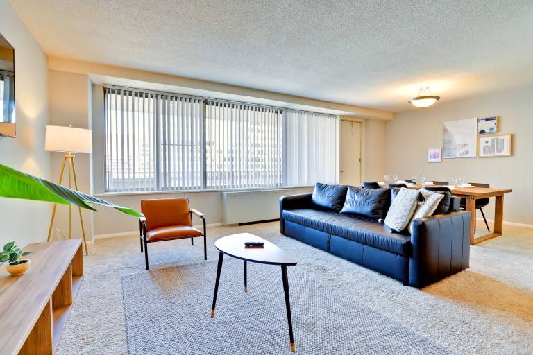 Prime Location Apt Close to Airport