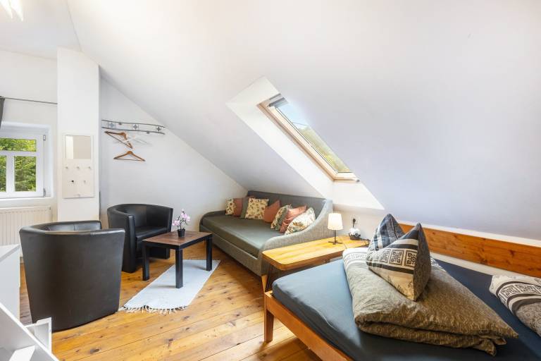 Holiday Home 'Enztal' with Shared Terrace in Bitburg