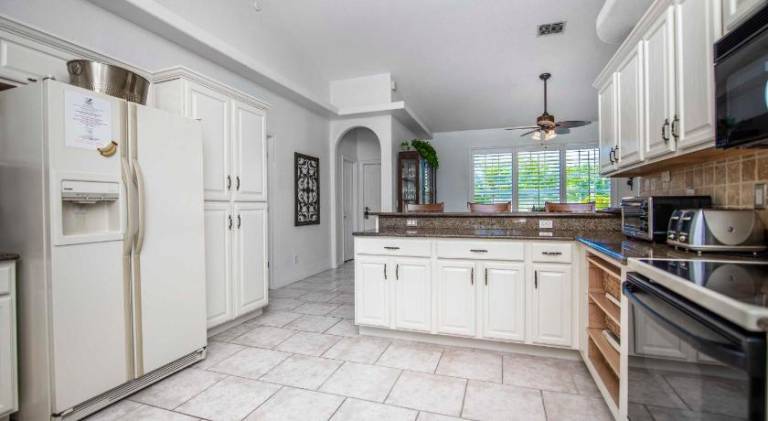 House with jacuzzi & pool | Pets allowed — photo 3