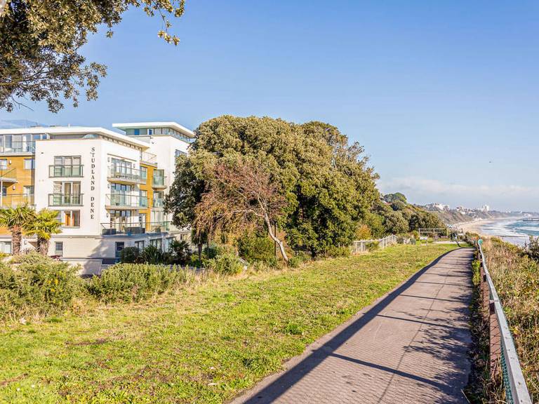 Landhaus  Bournemouth