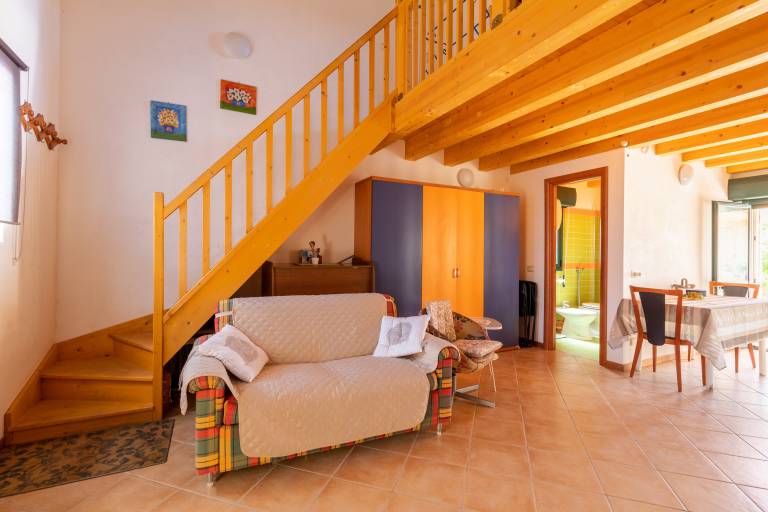 Seaside Apartment with Pool and Wi-Fi – Pets Allowed — photo 2