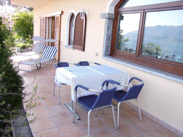 Apartment with patio & grill — photo 2