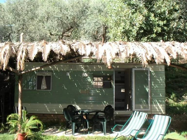 Mobile home with barbecue & patio | Next to the beach | Pet-friendly — photo 4