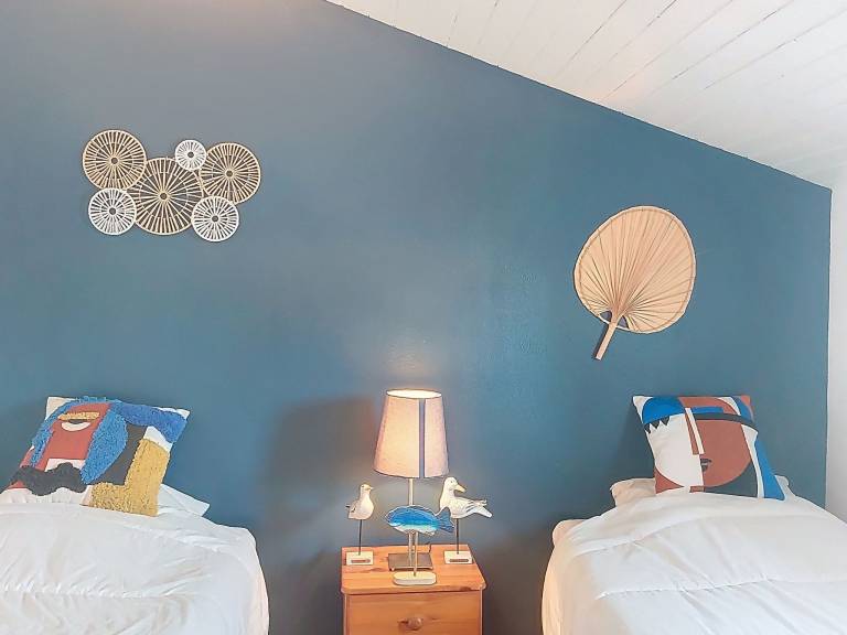 Fully equipped vacation home with yard, barbeque & terrace | Close to the beach | Pet-friendly — photo 5