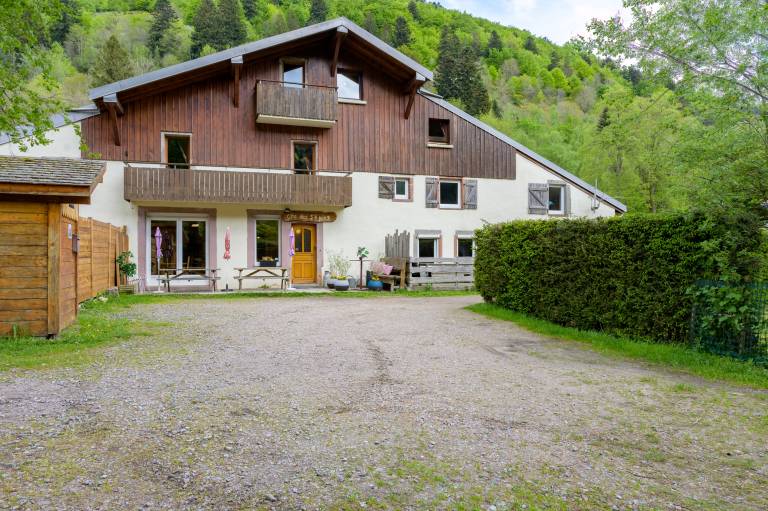 Apartment 'Des Sapins' with Mountain View, Private Terrace and Wi-Fi — photo 2