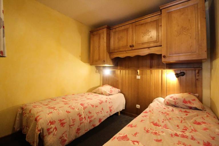 Fully equipped holiday apartment with sauna | Next to the ski | Pets allowed — photo 5