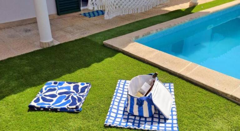 Meco Beach and Private Pool Villa in Setubal