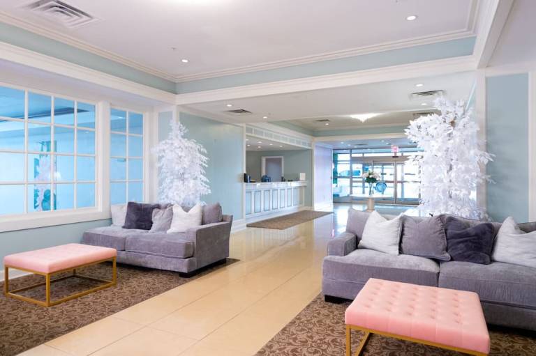 Bella Vista Hotel & Suites