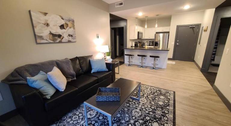 Apartment with 2 rooms for 5 persons in Champaign, IL