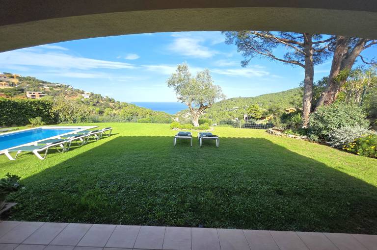 Villa 'Brun' with Sea View, Private Pool and Wi-Fi — photo 2
