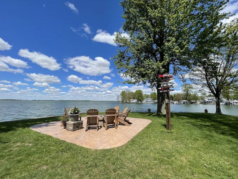 House Indian Lake