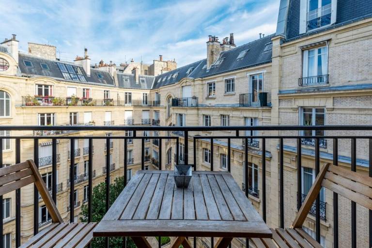 Child-friendly apartment with yard | Next to Jardins du Trocadéro | Suitable for remote work | Pets are welcome — photo 5