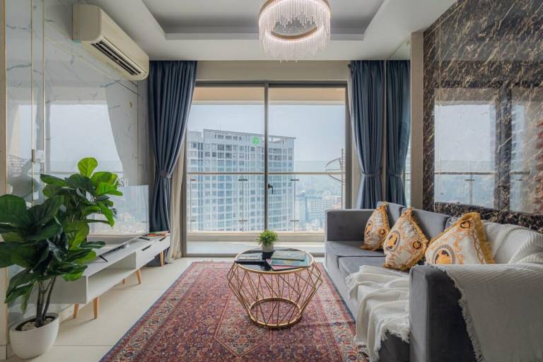 Beautiful house with pool | Next to Phạm Ngũ Lão Street | Pet-friendly — photo 2