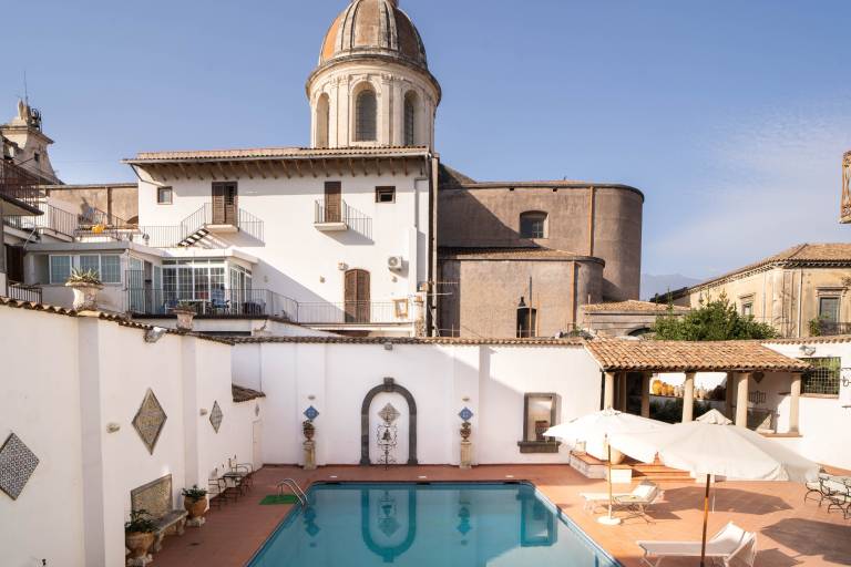 Holiday apartment with fast internet, pool & BBQ | Sea view — photo 3