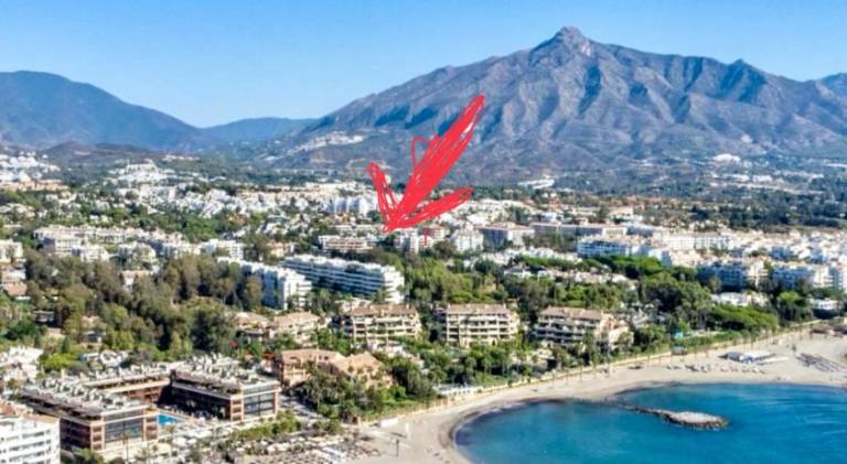 Ample holiday apartment with pool & jacuzzi | Beach nearby | Pets allowed in Marbella