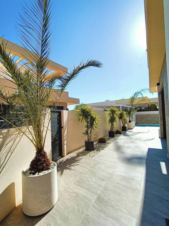 Villa Los Montesinos