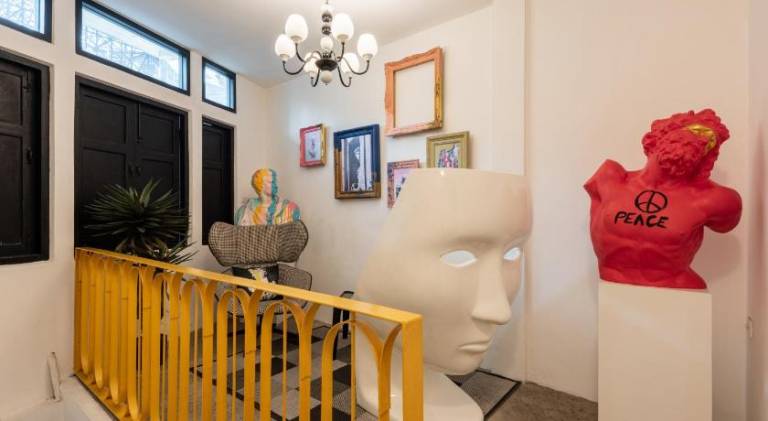 Apartment with patio | Close to Chinatown — photo 5