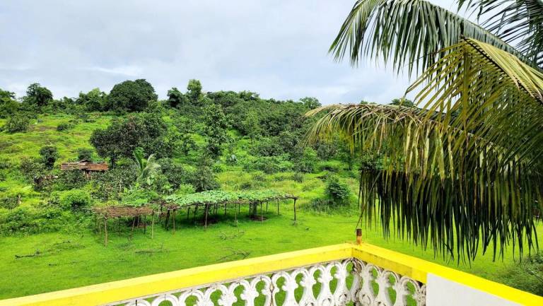 Villa with garden | Water view — photo 4