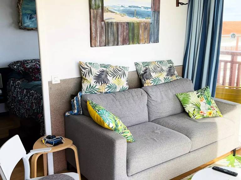 Holiday apartment with pool — photo 2