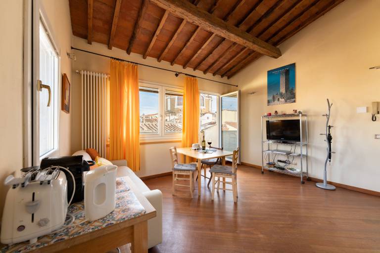 Family-oriented apartment with patio | Next to Florence Cathedral | City view | Pet-friendly — photo 3