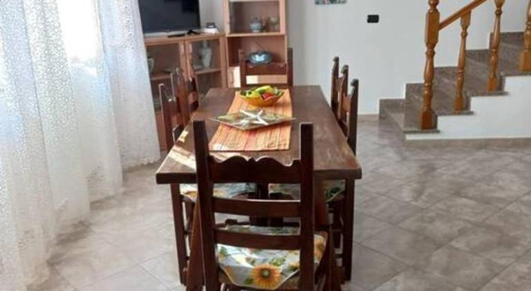 Rental apartment with 4 rooms for 6 persons — photo 3