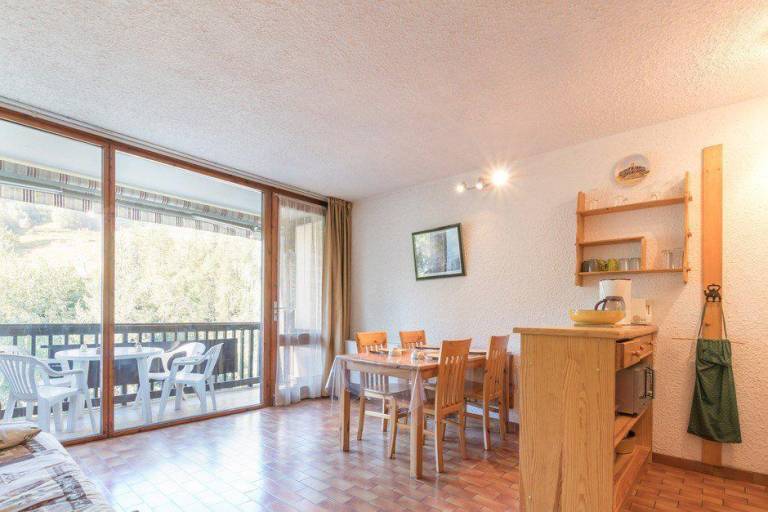 150m from resort center, 2nd floor, view ski slopes, balcony, parking, tv, 30m², Serre Chevalier — photo 2