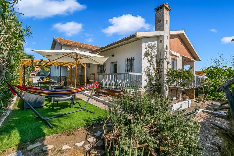 Villa Talamone With Beautiful Sea View