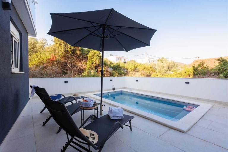 Beachfront Villa Marivi with Pool and Game Room — photo 4