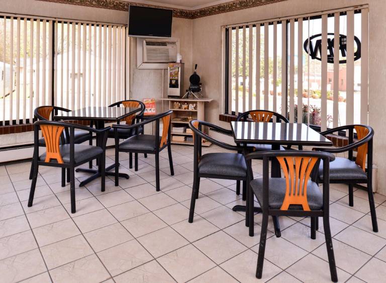 Loyalty Inn Rockingham — photo 4