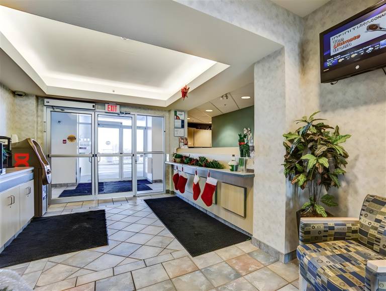 Motel 6 Grande Prairie, AB — photo 4