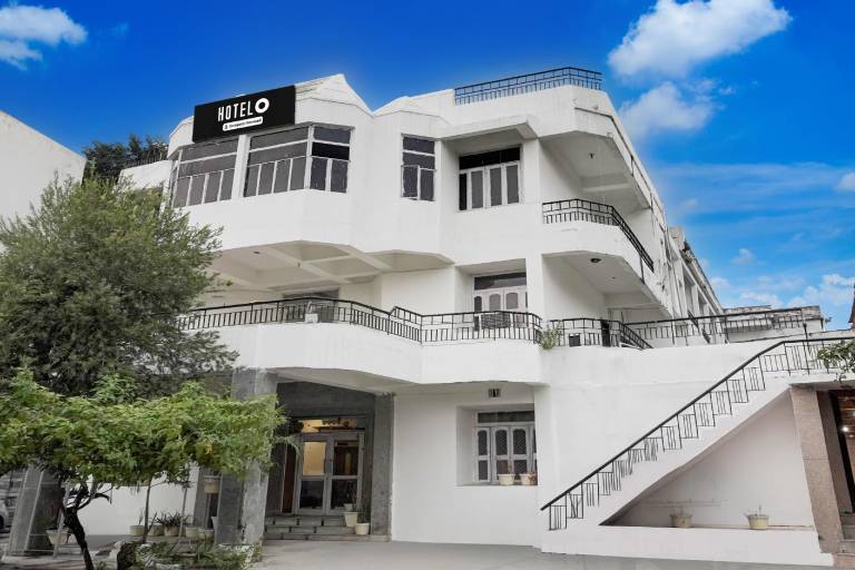 Hotel O Buddha Statue Gaya Formerly Uruvela International in Patna