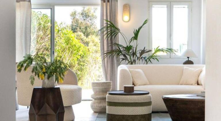 Lovely villa with patio, garden & hot tub | Perfect for remote work | Dogs allowed in Cannes