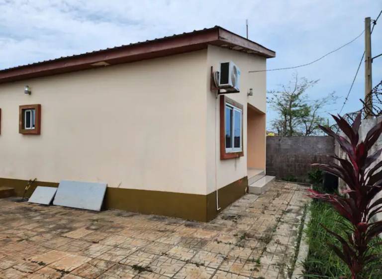 House  Bakau