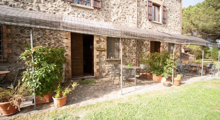 Charming apartment with pool & garden | Pets are welcome in Bolsena