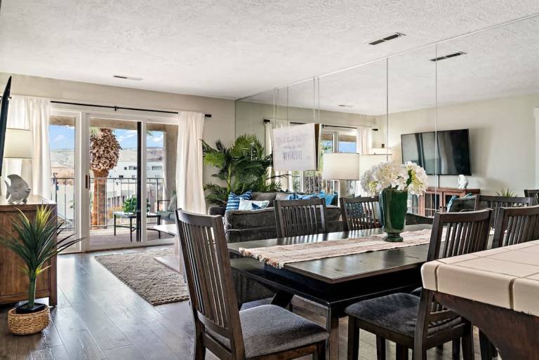 Holiday apartment with pool, hot tub & sauna | Mountain view — photo 2