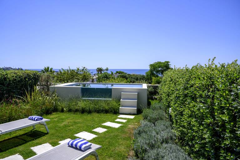 Children-friendly pleasant villa with grill, terrace & private pool | Garden view | Close to the beach | Pets are welcome — photo 4