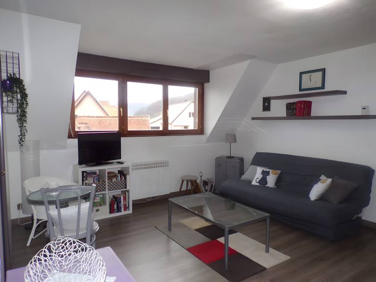 G&icirc;te Lecaillon mit Bergblick