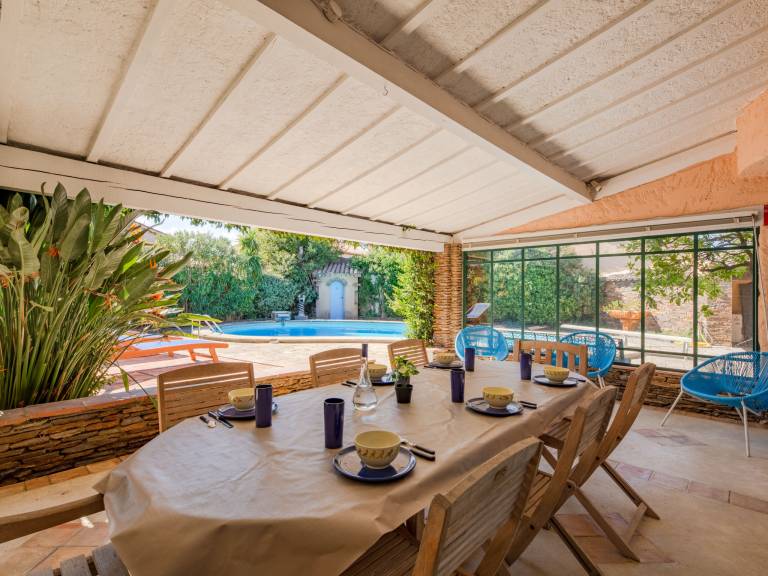 Vacation home with garden, private pool & barbecue — photo 2