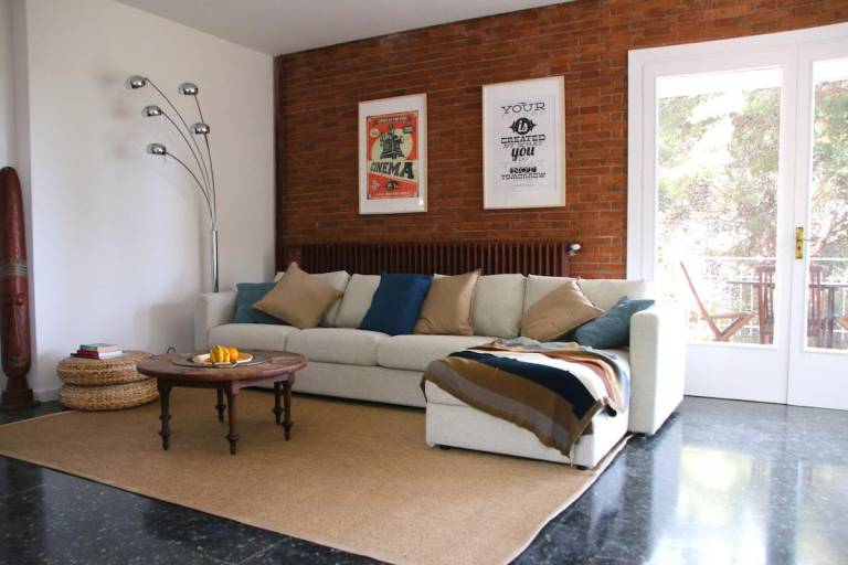 Charming house with pool & BBQ | Perfect for remote work | Pets are welcome in Castelldefels