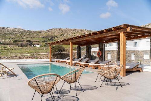 Charming serviced apartment with pool, yard & terrace | Dogs allowed in Mykonos