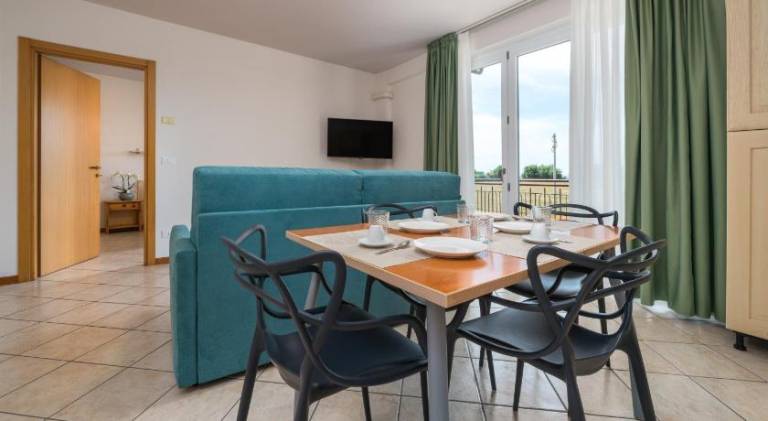 Spacious serviced apartment | Pets are welcome — photo 2
